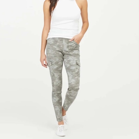 •nwt Spanx high rise cargo pants honeycomb glow women XS Small camouflage - Picture 2 of 8